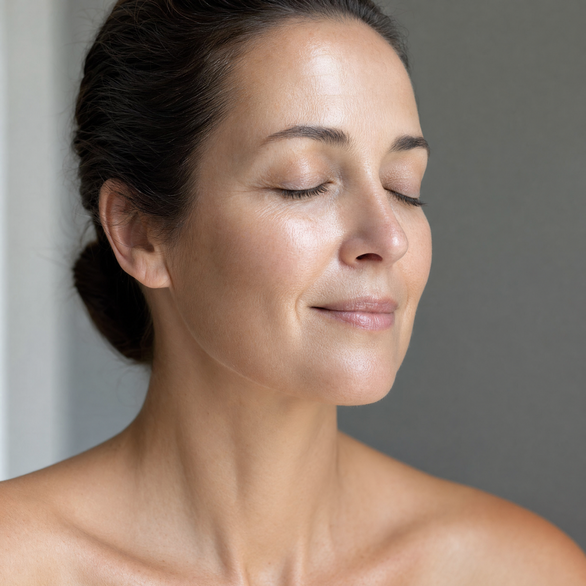 Jevn hud med naturlig glød etter Anti-Age Peel